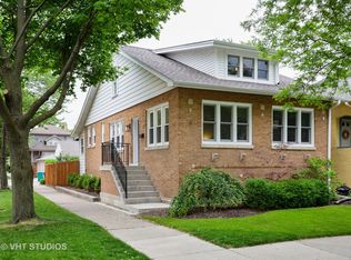 1050 Mapleton Ave, Oak Park, IL 60302