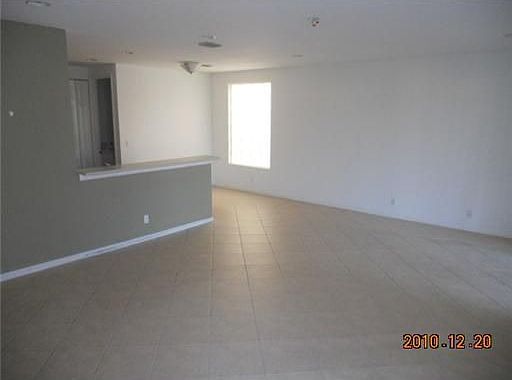 3rd image of 523 Belle Grove Ln