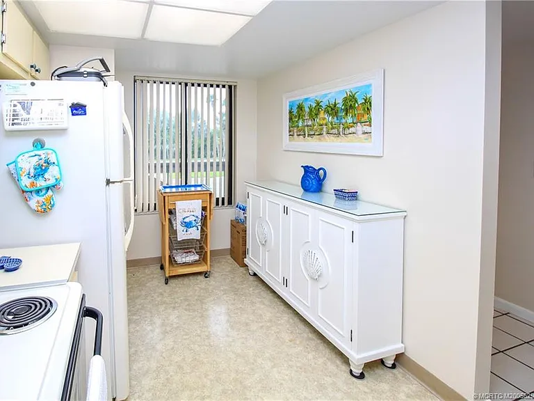 4540 NE Sandpebble Trce #203 — Photo 12