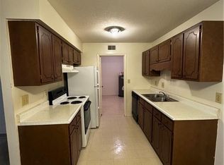 2200 Sunderland Rd APT 135K, Winston Salem, NC 27103