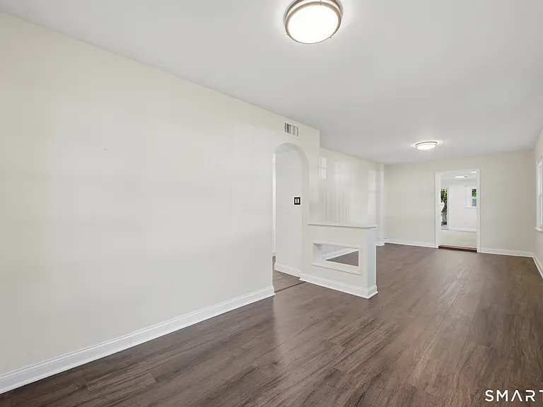11 Barmore Dr W — Photo 8