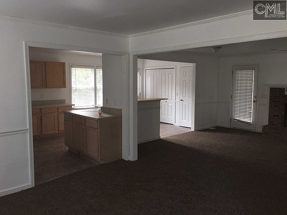 3rd image of 7844 Dartmore Ln
