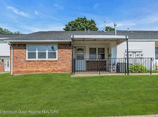 9 Galewood Dr #859, Matawan, NJ