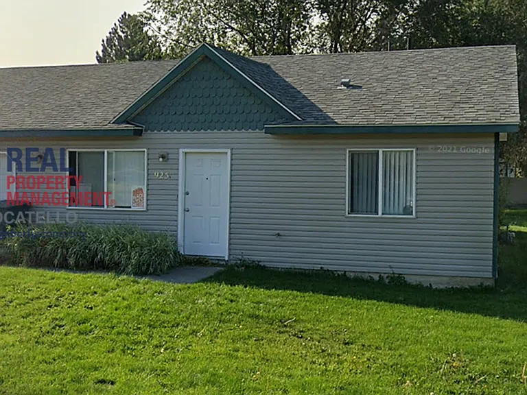 925 Roper St — Photo 1