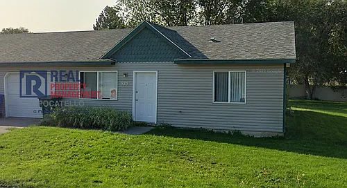 925 Roper St Photo 1