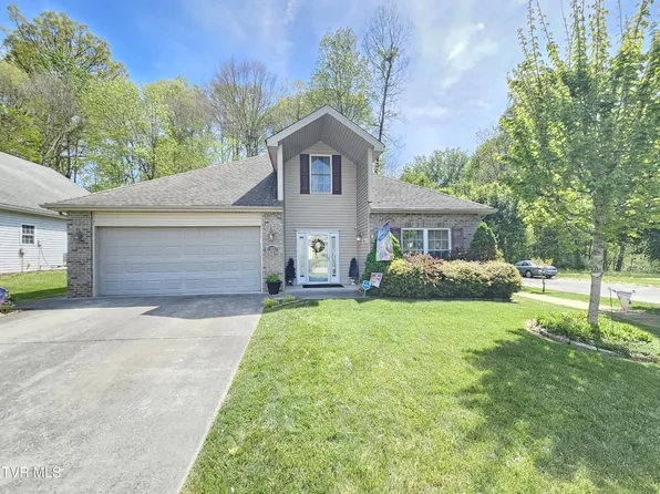 22 Bedding Pl, Johnson City, TN 37604