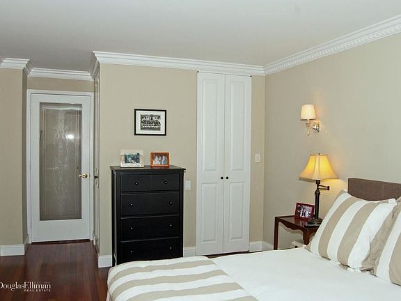 5th image of 295 Greenwich St APT 4F