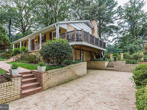 3rd image of 3314 Rose Ln