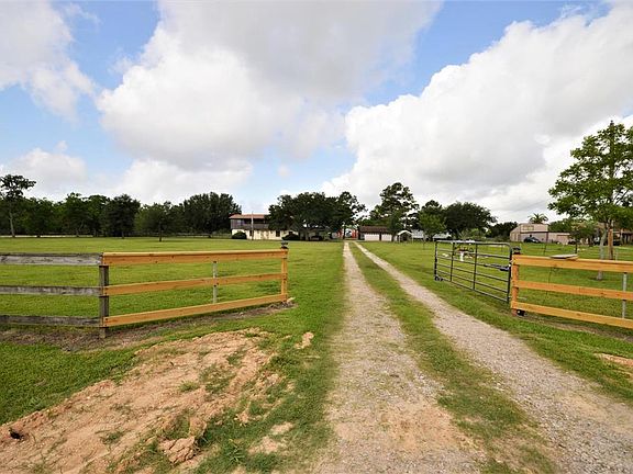 5th image of 1825 County Road 192