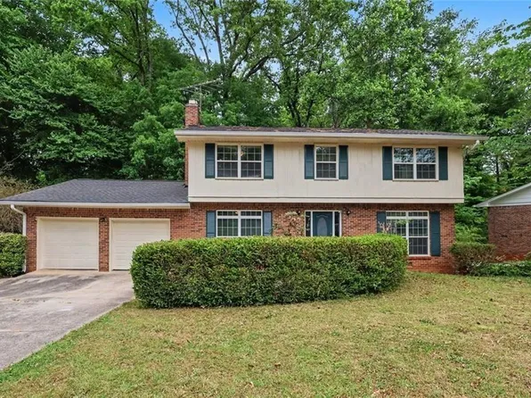 968 Abingdon Ct, Stone Mountain, GA 30083