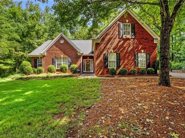 1217 Overland Park Dr, Braselton, GA 30517