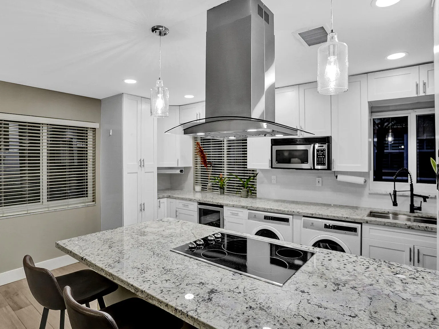 2 bed, 2.0 bath, 830 sqft, $2,750 — Photo 3