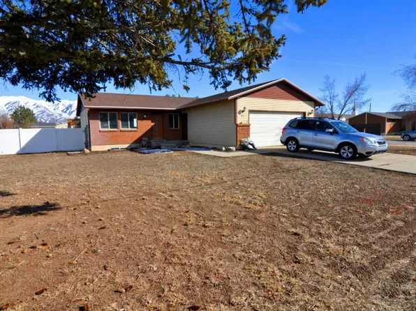 1095 N 2200 W, Layton, UT 84041