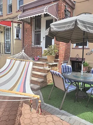 Rented by Bond New York | media 24