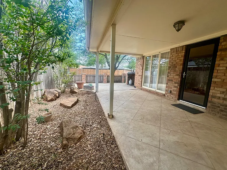 5812 Cornell St — Photo 5