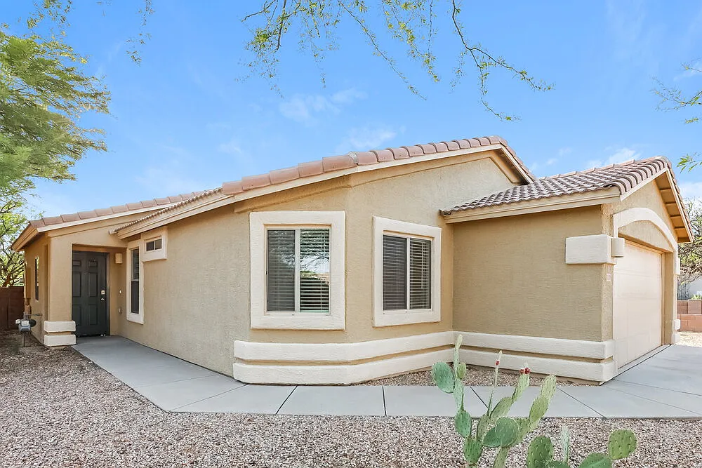 4 bed, 2.0 bath, 1539 sqft, $1,855 — Photo 3