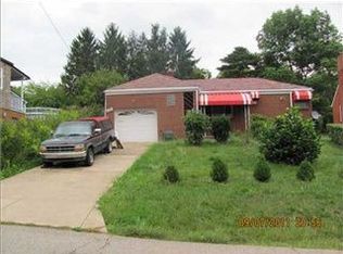 2121 Parklyn St, Pittsburgh, PA 15234