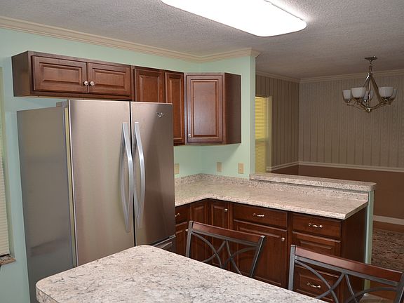3rd image of 1203 Blanding St