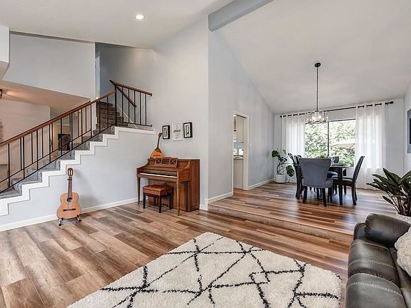 5th image of 7988 Cranmore Ct