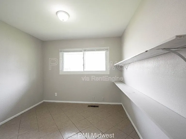5925 Sunwood Dr — Photo 17