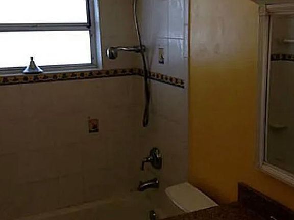 5th image of 20583 SW 103rd Ave