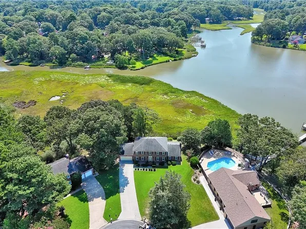 700 Suffolk Cir, Virginia Beach, VA 23452