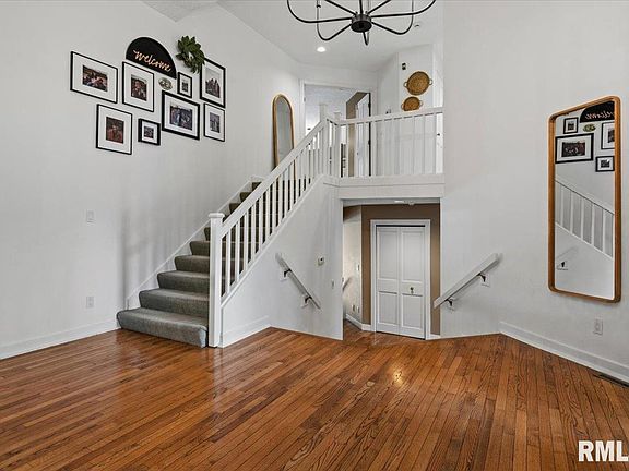 2nd image of 3325 Collingwood Dr