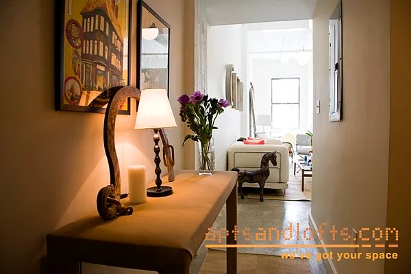 Rented by aptsandlofts.com | media 18