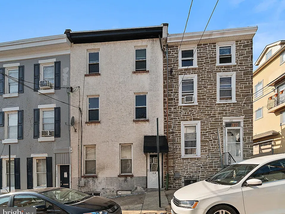 4 bed, 2160 sqft, $3,100 — Photo 1
