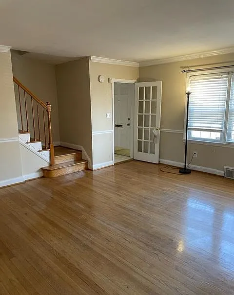 3 bed, 1.5 bath, 1920 sqft, $1,950 — Photo 3
