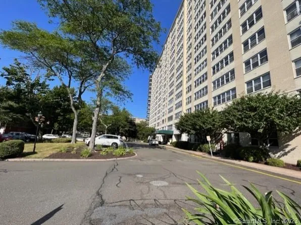 2625 Park Avenue #3P, Bridgeport, CT 06604