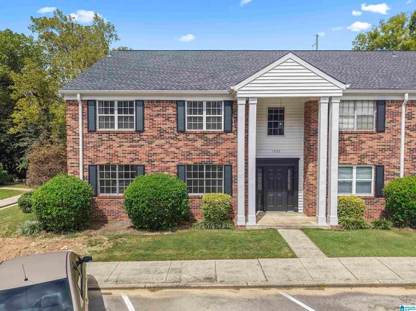 1922 Shades Cliff Ter APT A, Vestavia Hills, AL 35216