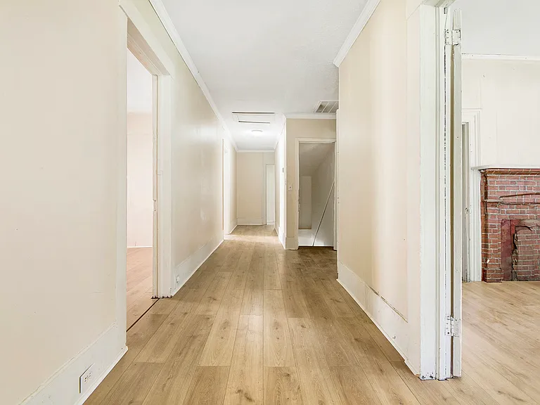 1031 Ash St — Photo 25
