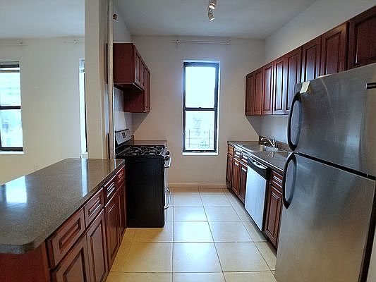 2nd image of 369 Saint Johns Pl APT 4B