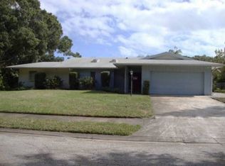 1399 Harbor Lake Dr, Largo, FL 33770
