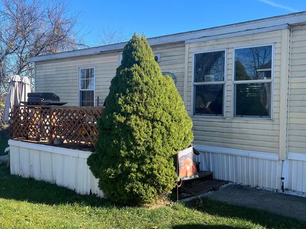 385 Edgewood Ave, Saint Thomas, PA 17252