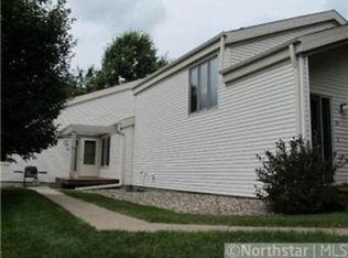 373 Elan Ct, Woodbury, MN 55125