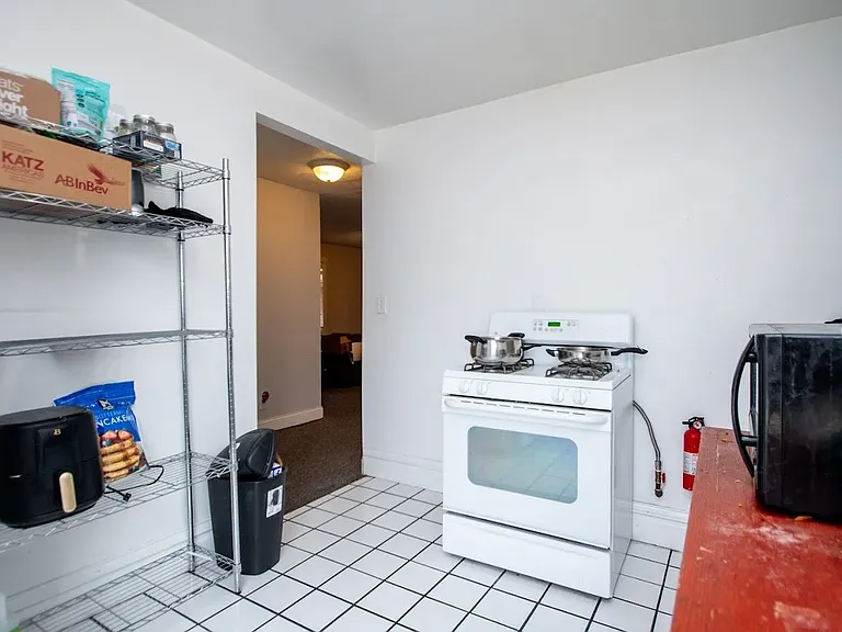 1015 N Glenwood Ave #B — Photo 5
