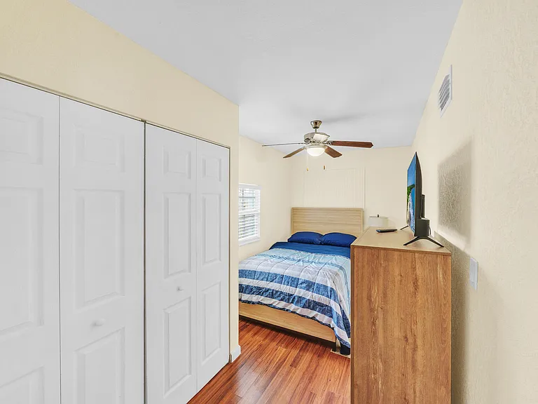 1350 Riverside Cir #1 — Photo 16