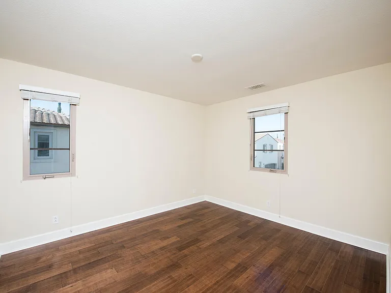 1270 Dahlia Loop — Photo 7
