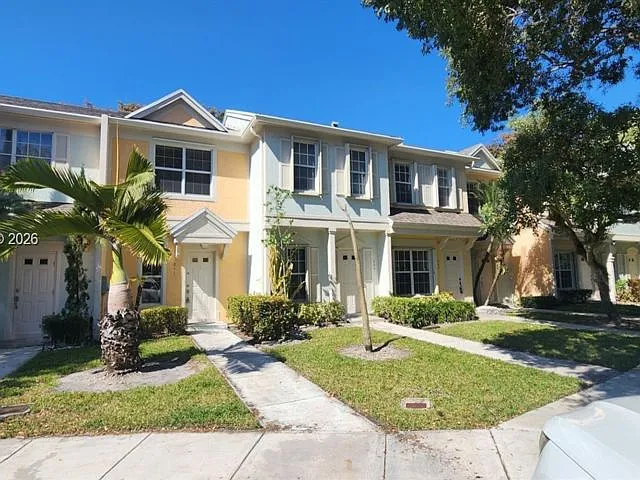 211 Mallory Ct — Photo 12