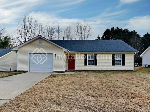 1620 Balfour Downs Cir, Fuquay Varina, NC 27526