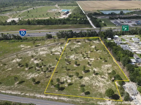 19 Frontage Rd, Iowa, LA 70647
