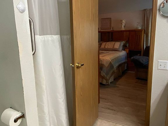 3rd image of 14308 NE Sandy Blvd Unit 45