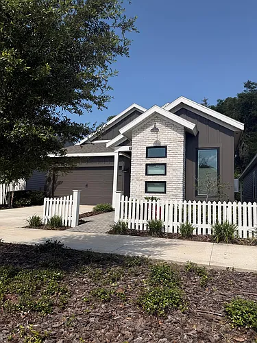 1186 NW 132nd Blvd Photo 1