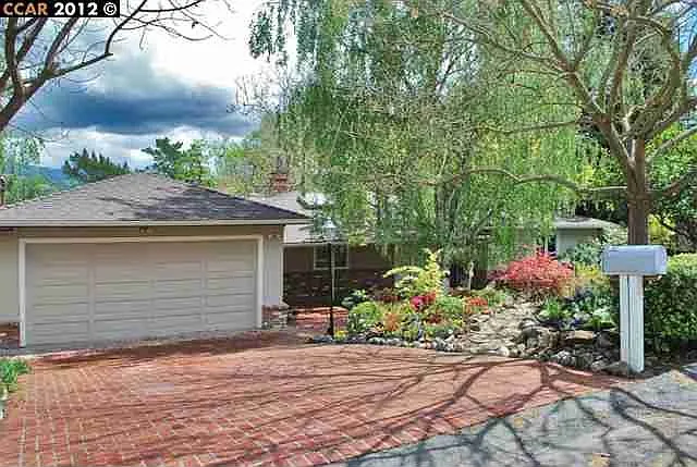 194 Grover Ln photo 1
