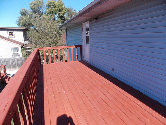5th image of 120 Turner Ln