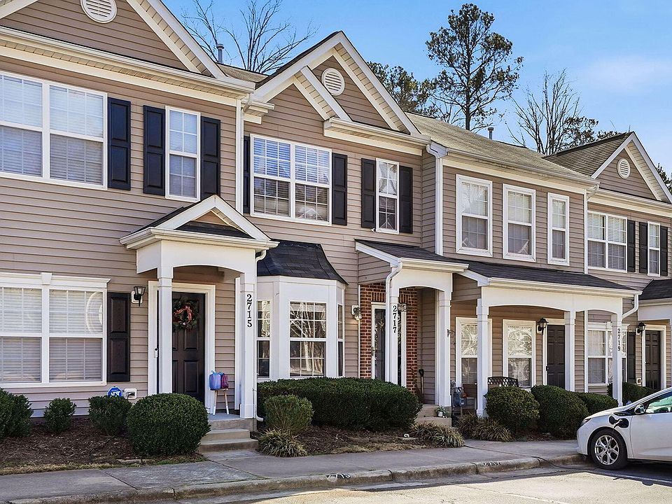 2nd image of 2717 Wyntercrest Ln