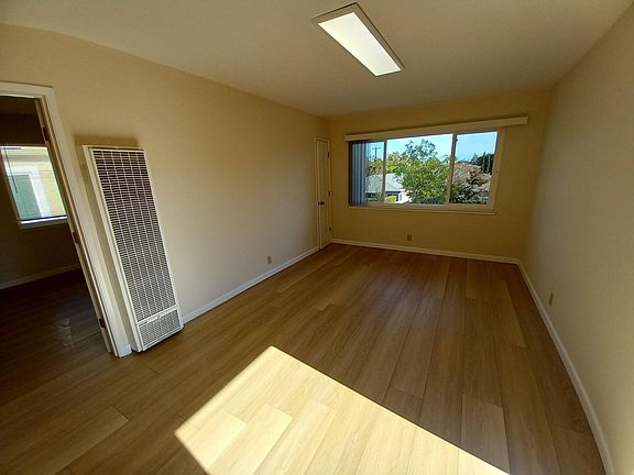 4th image of 1427 El Camino Real APT 17