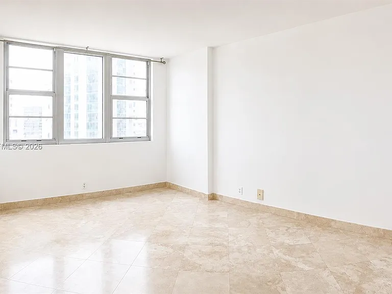 3301 NE 5th Ave #908 — Photo 4